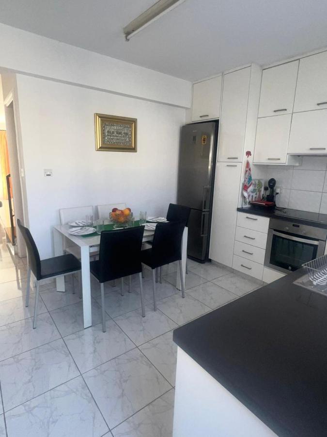 Marias Spacious Aparment Пафос Экстерьер фото